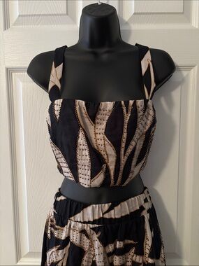 NWT Stunning 2 Piece Beaded Linen Skirt Set!